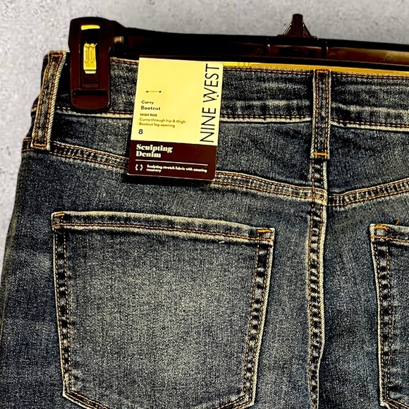 *NWT* Women's Nine West Curvy High Rise Sculpting Bootcut Jeans Size 8 - Picture 4 of 8